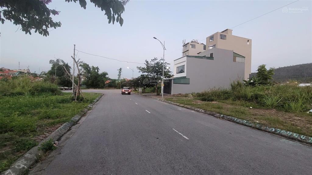 Chính chủ cần tiền bán gấp ô đất thuộc nam ga  bãi cháy