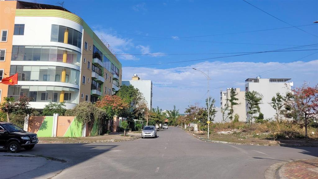 Chính chủ cần tiền bán gấp ô đất thuộc nam ga  bãi cháy