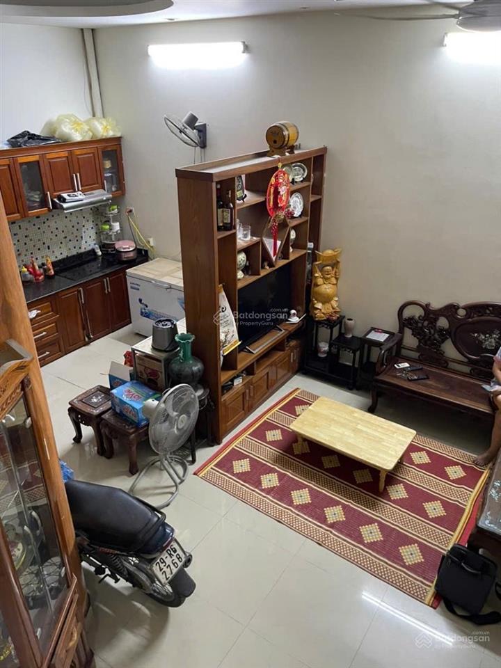 Bán nhà đẹp ở đội cấn, phân lô, kinh doanh , 50m2 ,6m mặt tiền , kinh doanh nhỏ , sát 2 phố lớn