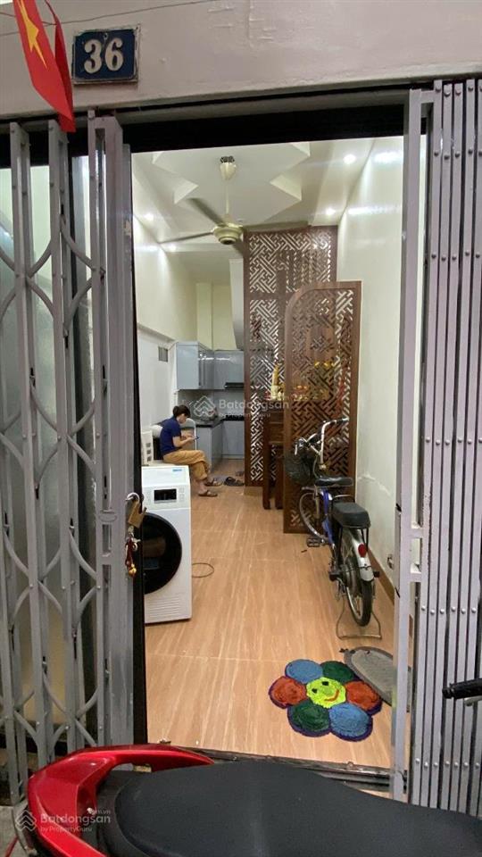 Bán nhà riêng tại cự lộc, 5,7 tỷ, 26m2, 3pn, view đẹp, lô góc 3 thoáng cách 15m ra ô tô, sát phố!!