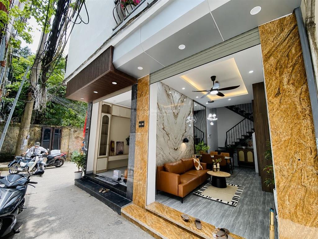 Bán gấp nhà tại nguyễn tuân, thanh xuân, 8,8 tỷ, 25m2, 4pn ,cách ô tô tránh 1 nhà,trước nhà 3m