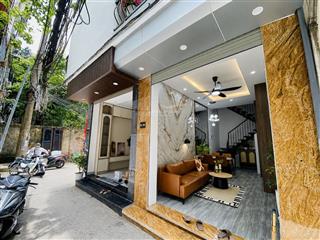 Bán gấp nhà tại nguyễn tuân, thanh xuân, 8,8 tỷ, 25m2, 4pn ,cách ô tô tránh 1 nhà,trước nhà 3m