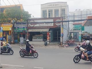 Nhà dt khủng cần bán gấp khu dân cư hiện hữu