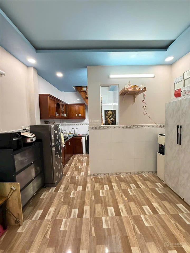 Nhà cần bán gấp khu víp q8 ngay chợ phạm thế hiển