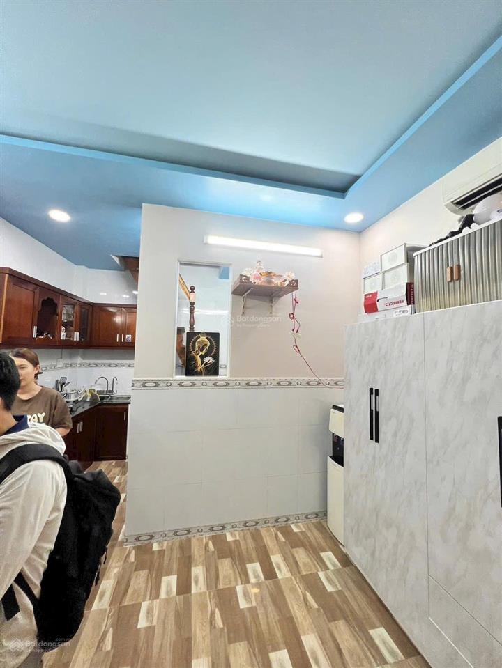 Nhà cần bán gấp khu víp q8 ngay chợ phạm thế hiển