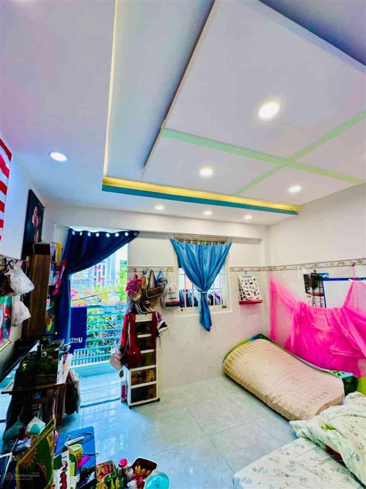 Nhà cần bán gấp đường xe hơi khu hiện hữu