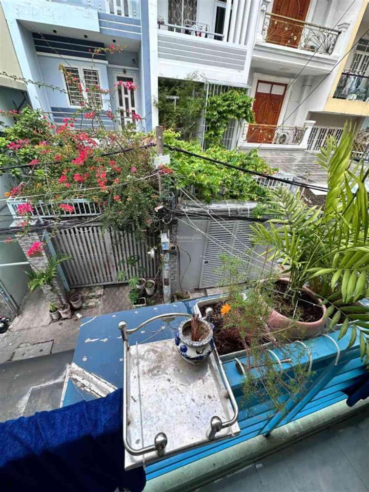 Nhà cần bán gấp đường xe hơi khu hiện hữu