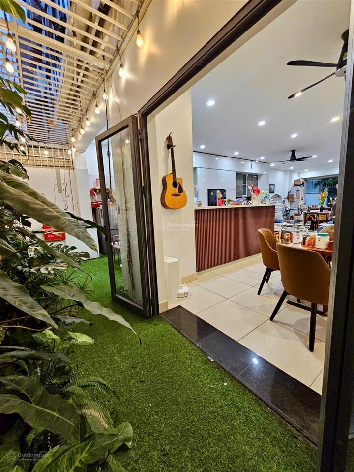 Bán nhà mặt phố đẹp tại bình hưng, 14 tỷ, 140m2, nhiều tiện ích