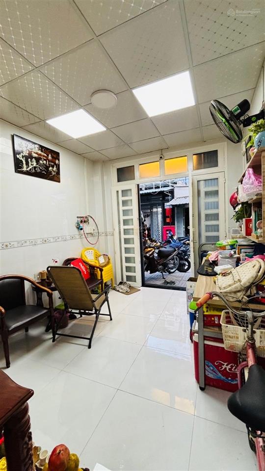 Nhà bán chung tâm phường chánh hưng chỉ vài bước chân ra tới eon cao lỗ