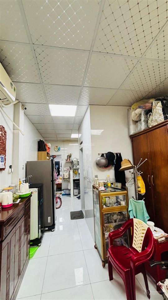 Nhà bán chung tâm phường chánh hưng chỉ vài bước chân ra tới eon cao lỗ