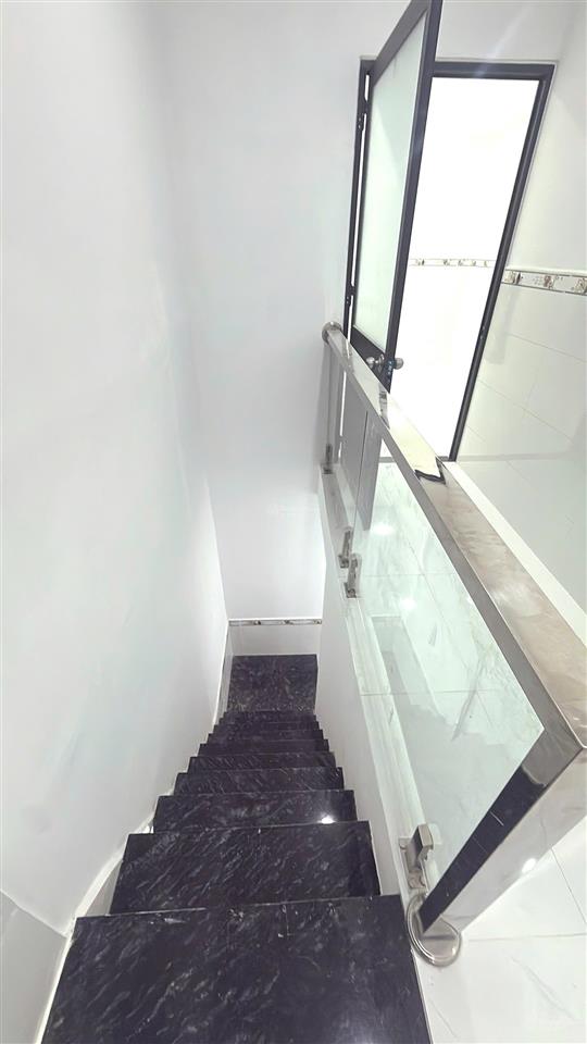 Bán nr đẹp xuất sắc tại bình hưng, 1,85 tỷ, 51m2, 3pn, 2wc