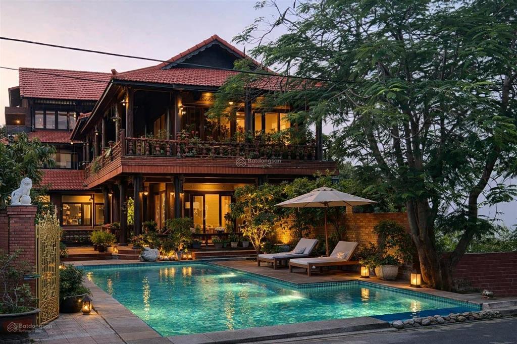 15,5 tỷ sở hữu biệt thự hồ bơi view sông hoà xuân  đà nẵng. mức giá đáng xem nhất hiện nay