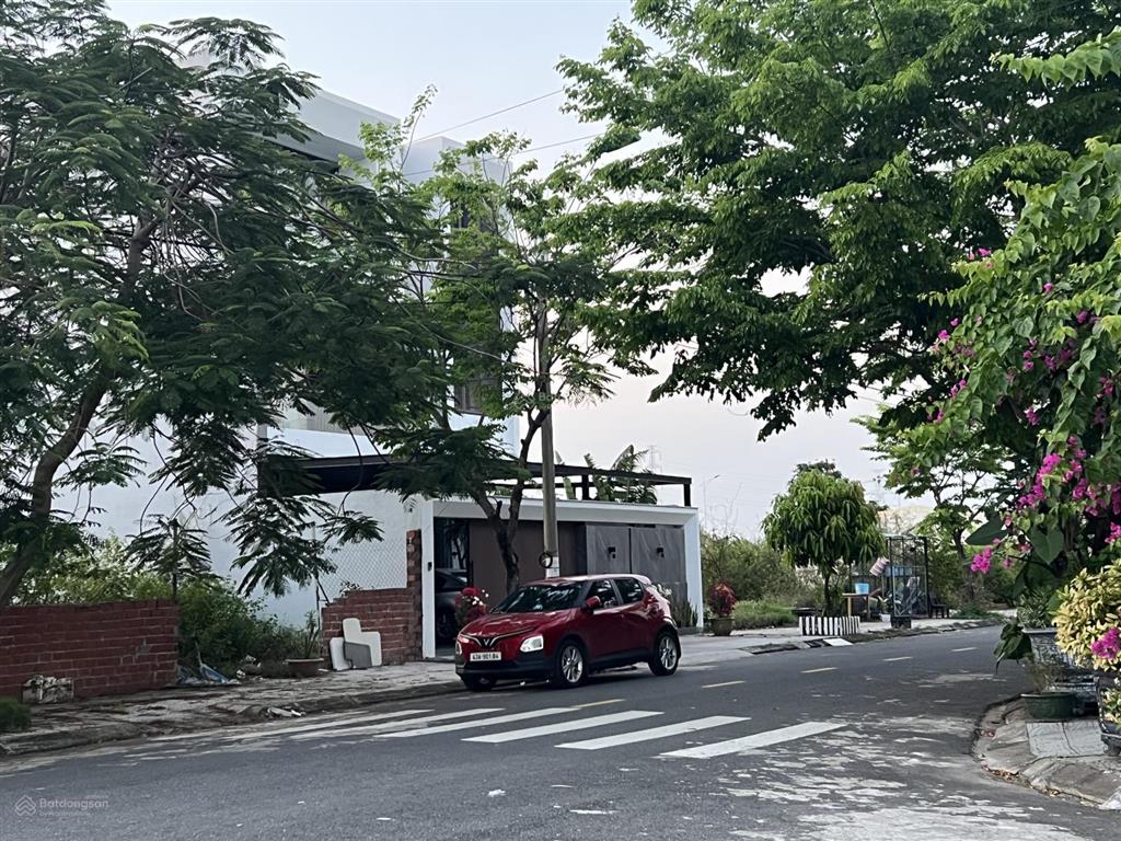 15,5 tỷ sở hữu biệt thự hồ bơi view sông hoà xuân  đà nẵng. mức giá đáng xem nhất hiện nay