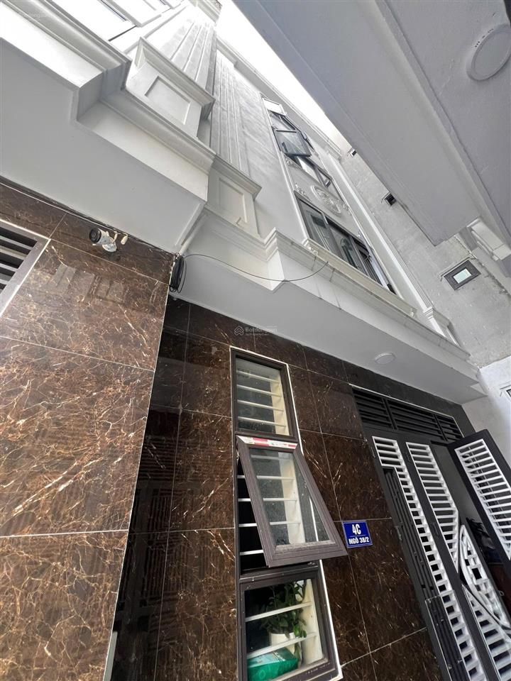 Bán nhà 5 tầng 33 ,6 m2 gồm 3 n 4 w c , mộ lao hà đông hơn 7 tỉ, nhà chính chủ, tiện ga
văn quản