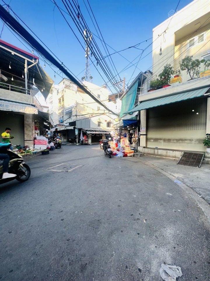 Bán biệt thự khu tên lửa hẻm 2 mặt tiền hẻm xe tải  4 tầng, 250m2, giá 18 tỷ