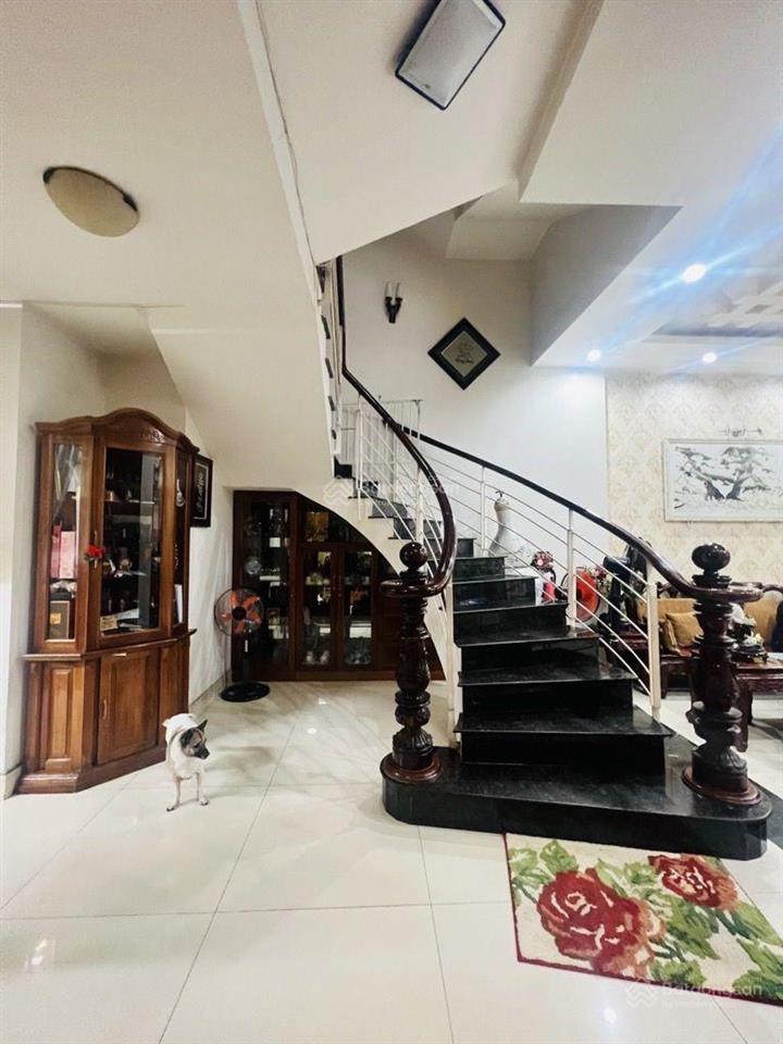 Bán biệt thự khu tên lửa hẻm 2 mặt tiền hẻm xe tải  4 tầng, 250m2, giá 18 tỷ