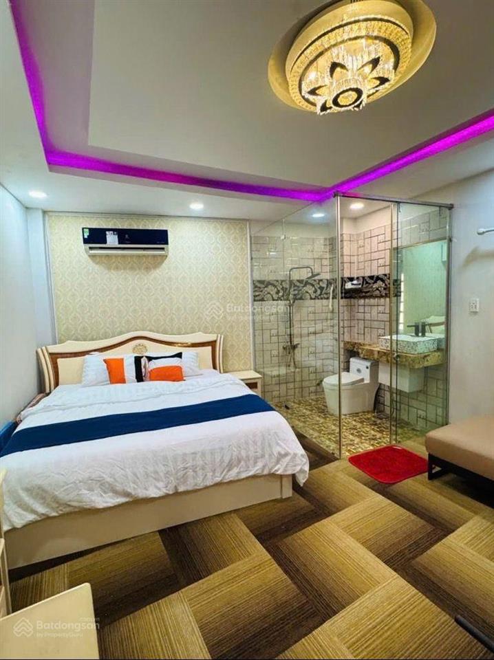 Bán nhà tân bình 3 tầng full nội thất xịn mua là ở ngay  46m2  cách 1 căn ra hẻm xe tải 5,5 tỷ