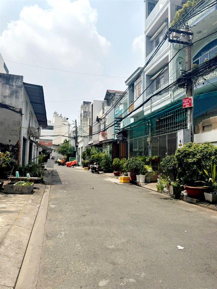 Bán nhà tân bình 3 tầng full nội thất xịn mua là ở ngay  46m2  cách 1 căn ra hẻm xe tải 5,5 tỷ