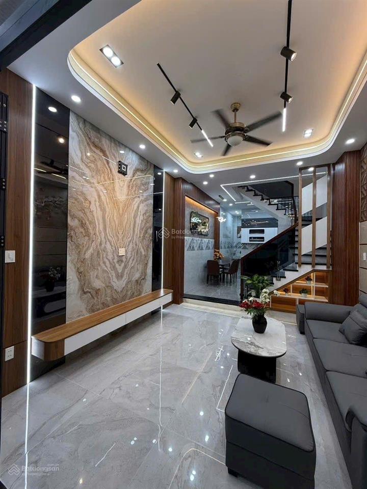Nhà mới đẹp long lanh 3 tầng, 4 pn, hẻm xe hơi, giá chỉ 7 tỷ hơn xíu