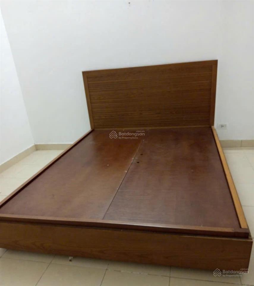 Cho thuê nhà 3 tầng ở tây mỗ (ngõ 252 đại mỗ), oto đỗ cửa quay đầu trước cửa nhà