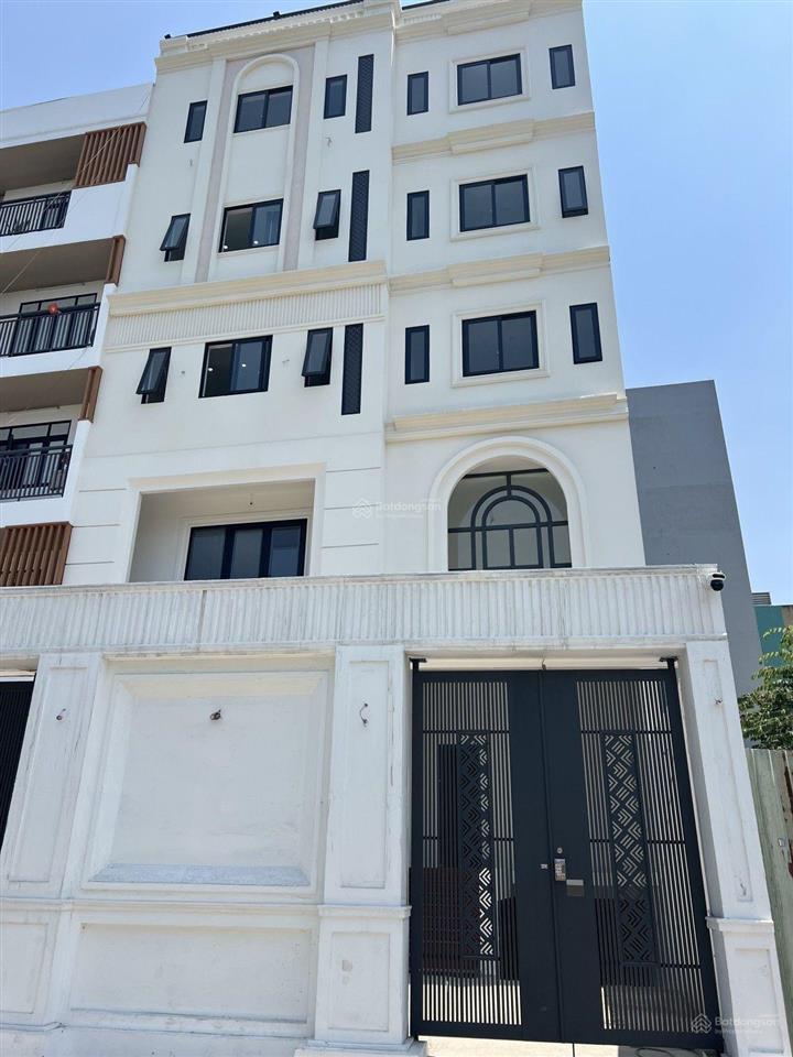 Mặt tiền đường số 11. hiệp bình phước. đất 5x20 (102m²)  shr. vuông vức xdtd  giá 7 tỷ tl