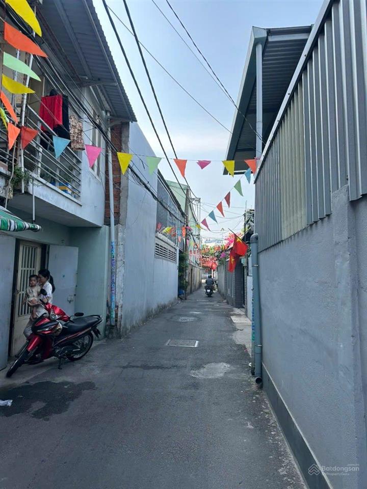 Sát bên vạn phúc. gần cầu ông dầu, đại học luật  1t.2l . 8x8 (64m2) .shr. hoàn công giá 5.3 tỷ tl