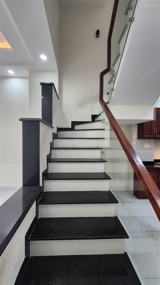 Nhà 3 tầng hoàn công  91. ngô chí quốc. bình chiểu  4.2x12  giá 4.8 tỷ tl