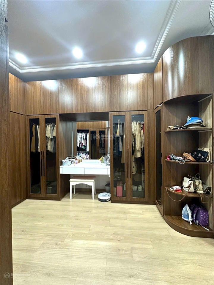 Bán nhà mt đường số 11  hiệp bình phước  5x23.5 (117m2)  3 tầng  shr hoàn công  giá 12,5 tl