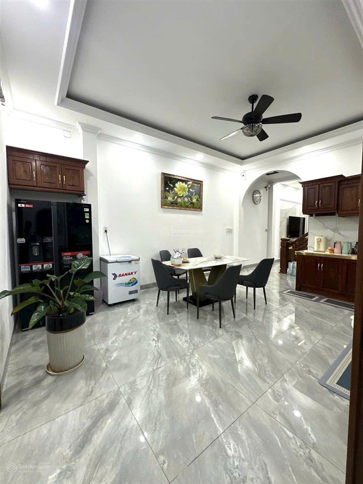 Bán nhà mt đường số 11  hiệp bình phước  5x23.5 (117m2)  3 tầng  shr hoàn công  giá 12,5 tl