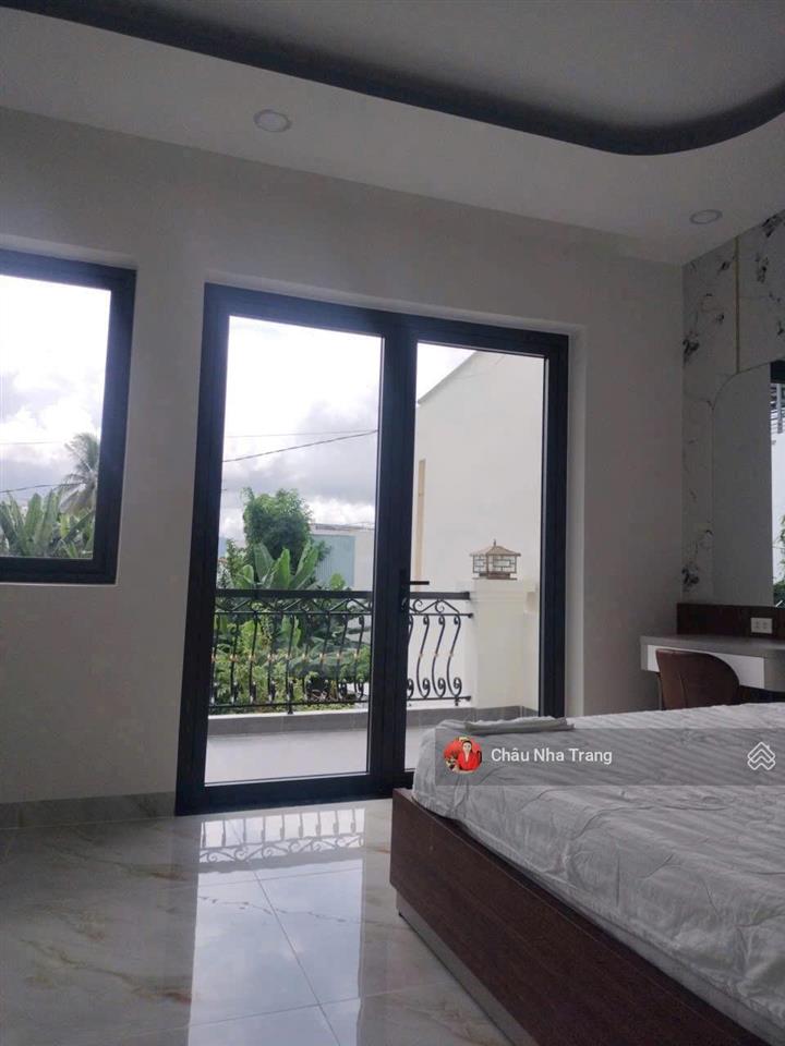 Nhà 2 tầng hẻm oto vĩnh ngọc dt 120m2 giá 4ty899