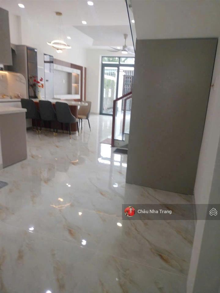 Nhà 2 tầng hẻm oto vĩnh ngọc dt 120m2 giá 4ty899