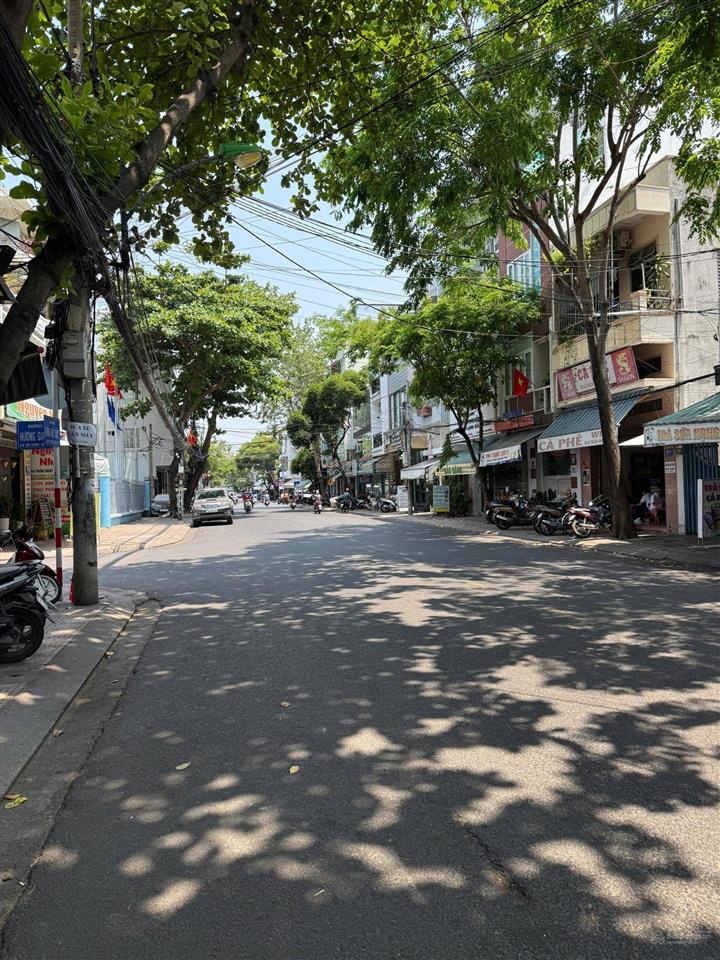 Bán nhà 2 tầng bê tông chắc chắc cách hẻm trần nhật duật 1 căn nhà. dt 77,9m2 chỉ 6ty9