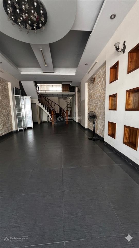 Bán nhà 4 tầng mặt tiền đường lê hồng phong  nha trang thuận tiện kd, dt 85,8m2 chỉ 14,5tỷ