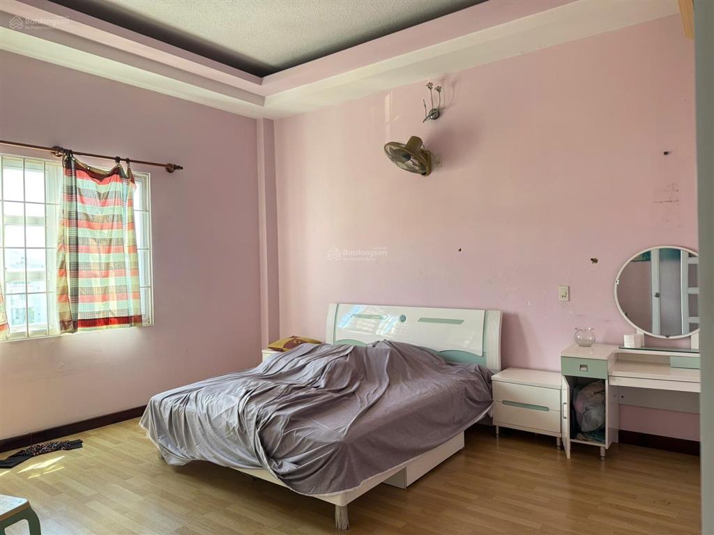 Bán nhà 4 tầng mặt tiền đường lê hồng phong  nha trang thuận tiện kd, dt 85,8m2 chỉ 14,5tỷ