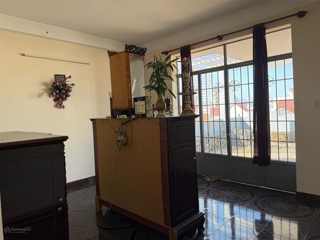 Bán nhà 4 tầng mặt tiền đường lê hồng phong  nha trang thuận tiện kd, dt 85,8m2 chỉ 14,5tỷ