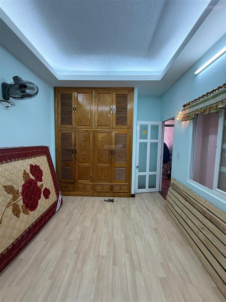 Bán nhà 4 tầng mặt tiền đường lê hồng phong  nha trang thuận tiện kd, dt 85,8m2 chỉ 14,5tỷ