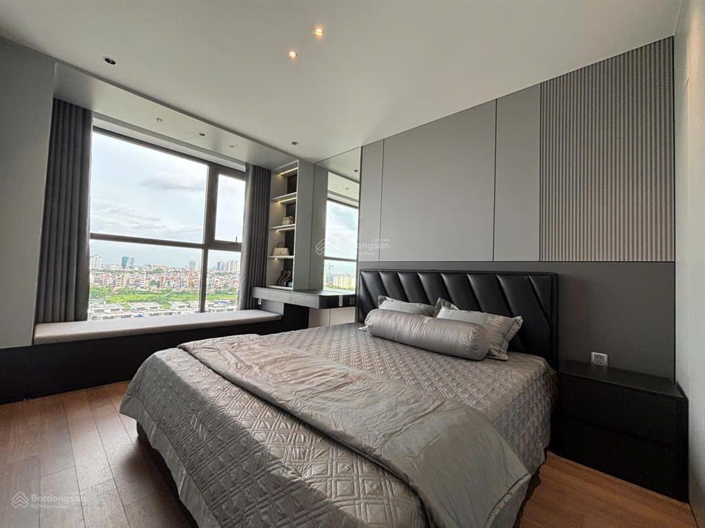Em cần cho thuê căn căn 120m2 (3pn3wc) giá 13 triệu nội thất full đồtại khai sơn cty