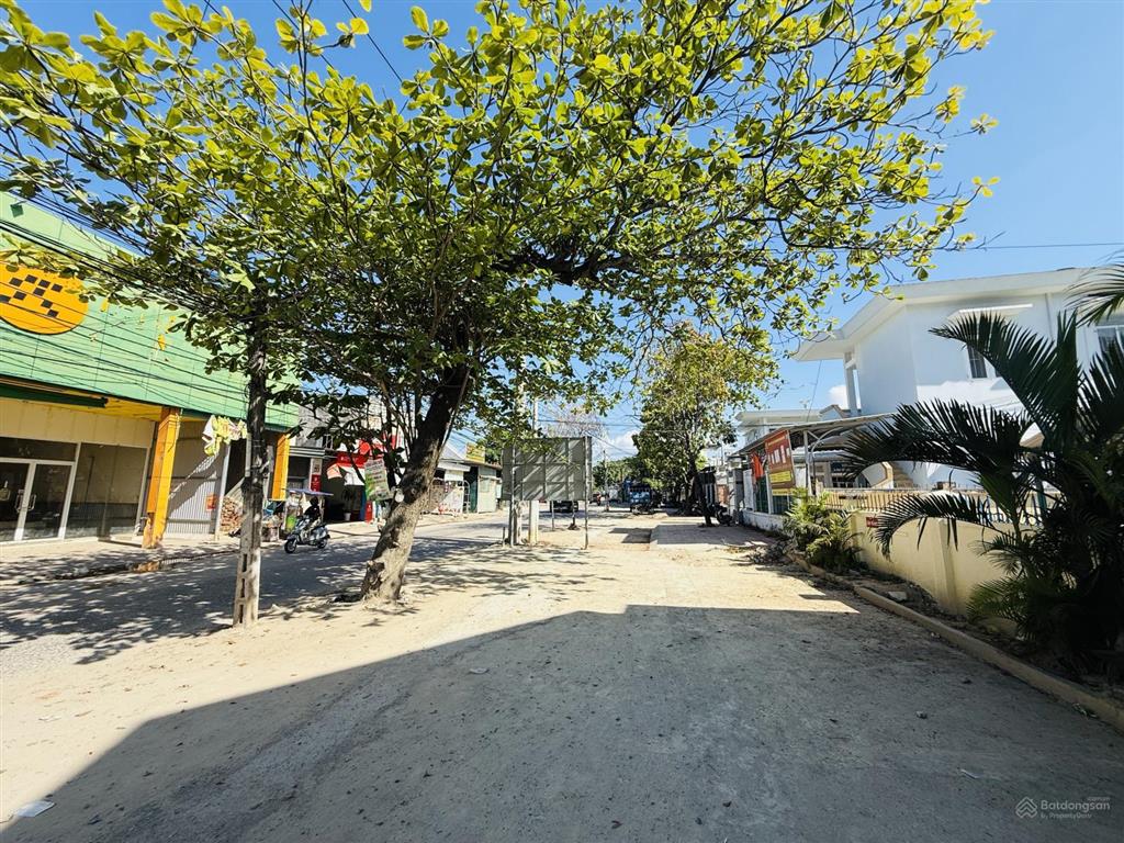 Bán đất 2 mặt tiền bắc nha trang, 71m full thổ cư, gần trường học, chỉ 1,5 tỷ