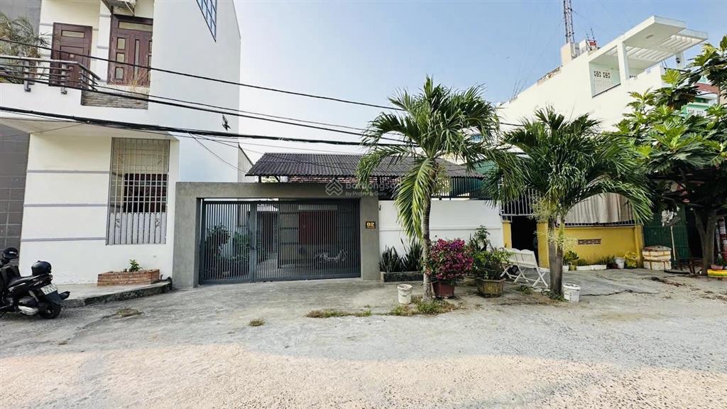 Bán nhà gần biển nha trang, ngang 9,7m, cạnh đường 2/4, phù hợp kinh doanh