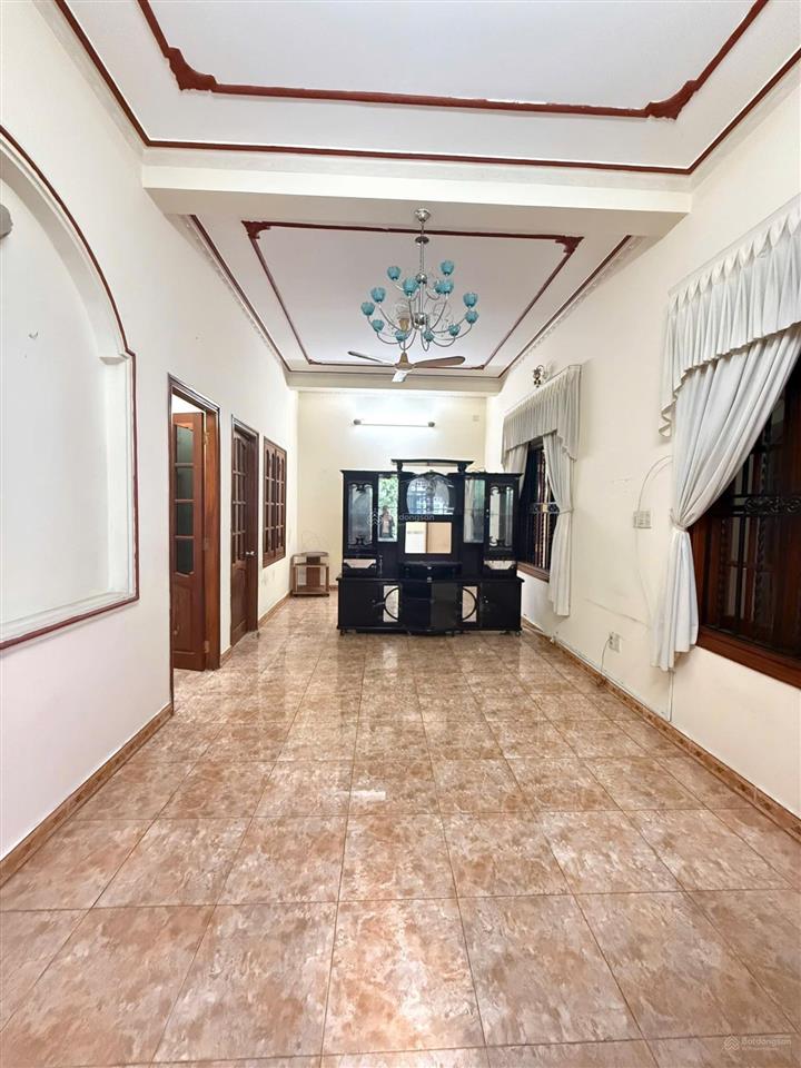 Nhà phố trung tâm nha trang gần biển có dòng tiền sẵn 20tr/tháng