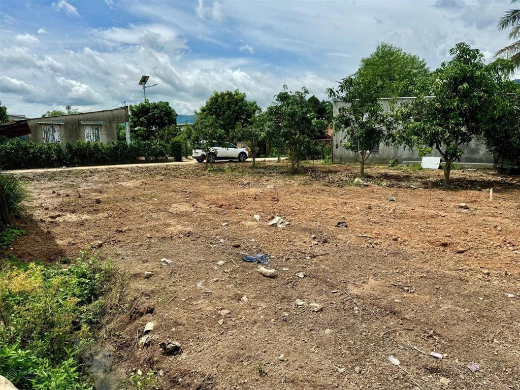 Bán đất suối dầu 437,5m ngang 18m, 340m thổ cư, gần tl3, chỉ 2,43 tỷ