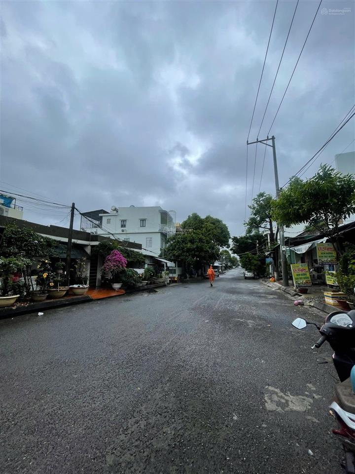 Bán đất mặt tiền nguyễn chích nha trang, ngang 6m, gần biển 700m, tặng nhà đang cho thuê
