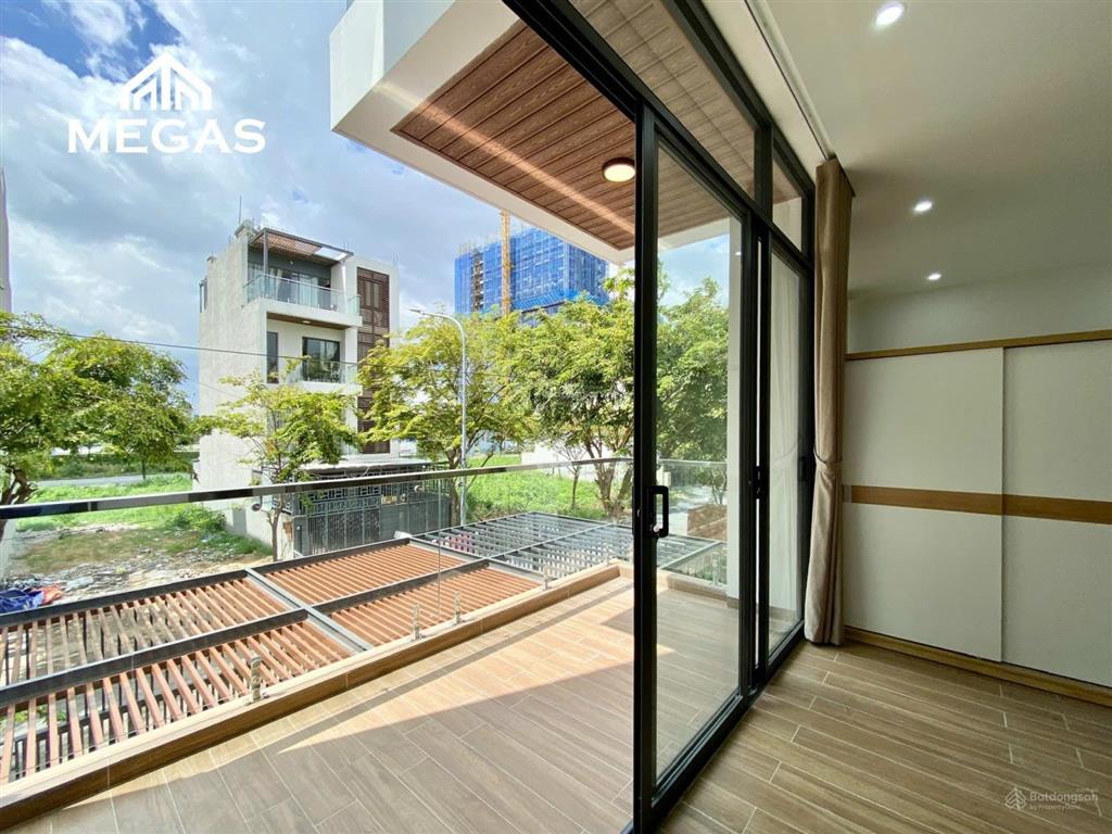 Studio ban công  full nội thất  diện tích siêu rộng ngay chung cư citi soho  trường umt quận 2