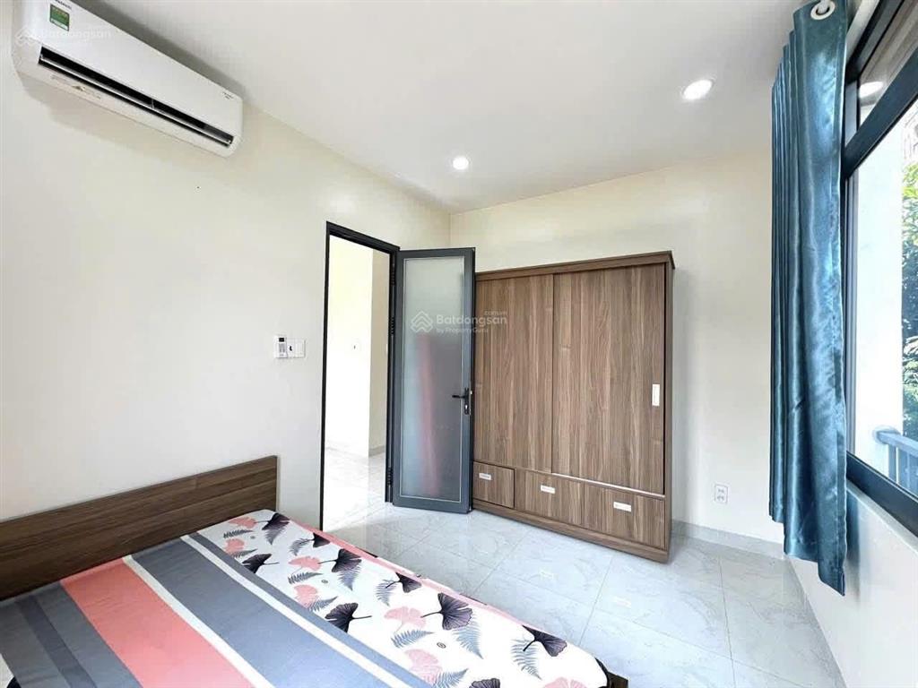 1 phòng ngủ  thang máy  full nội thất (xem ở liền được)