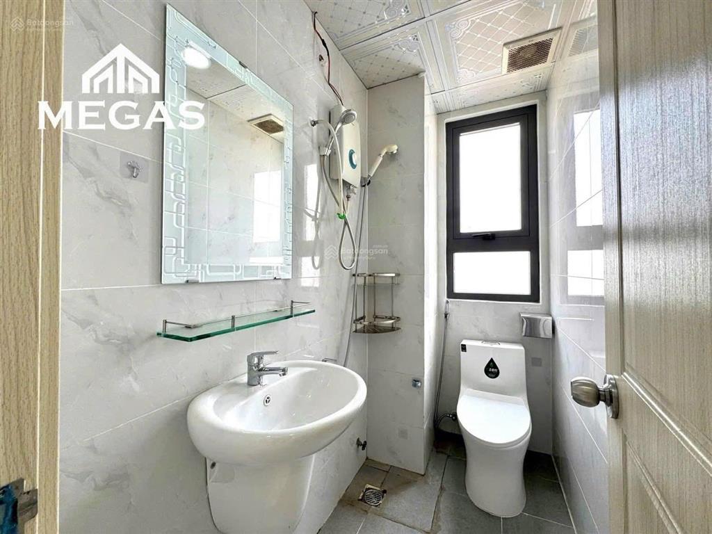 Studio cửa sổ thoáng  giá rẻ chỉ 3.5triệu  có thang máy  giặt xấy ngay chung cư citi soho quận 2