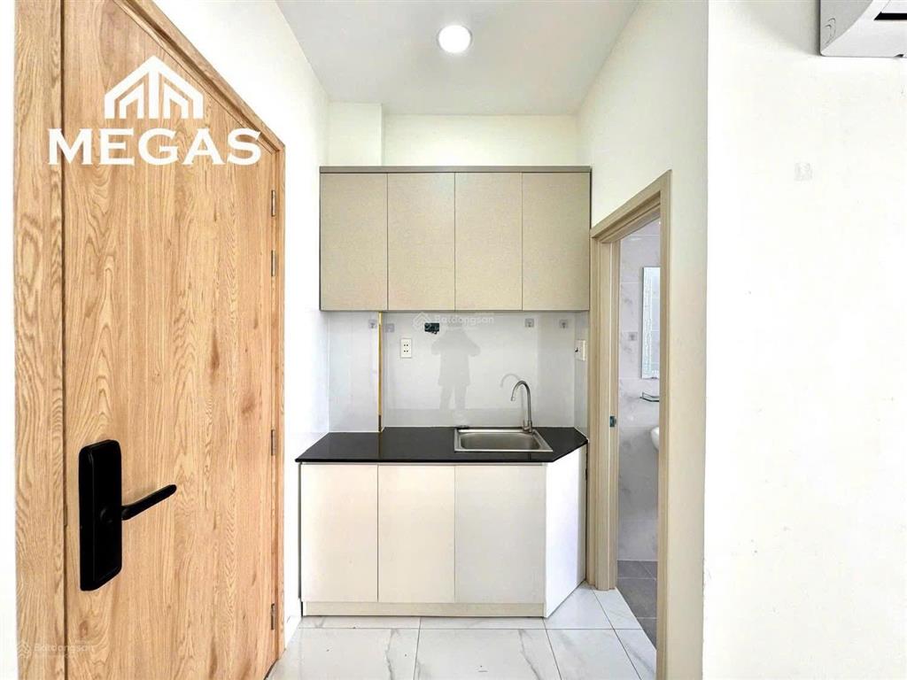 Studio cửa sổ thoáng  giá rẻ chỉ 3.5triệu  có thang máy  giặt xấy ngay chung cư citi soho quận 2