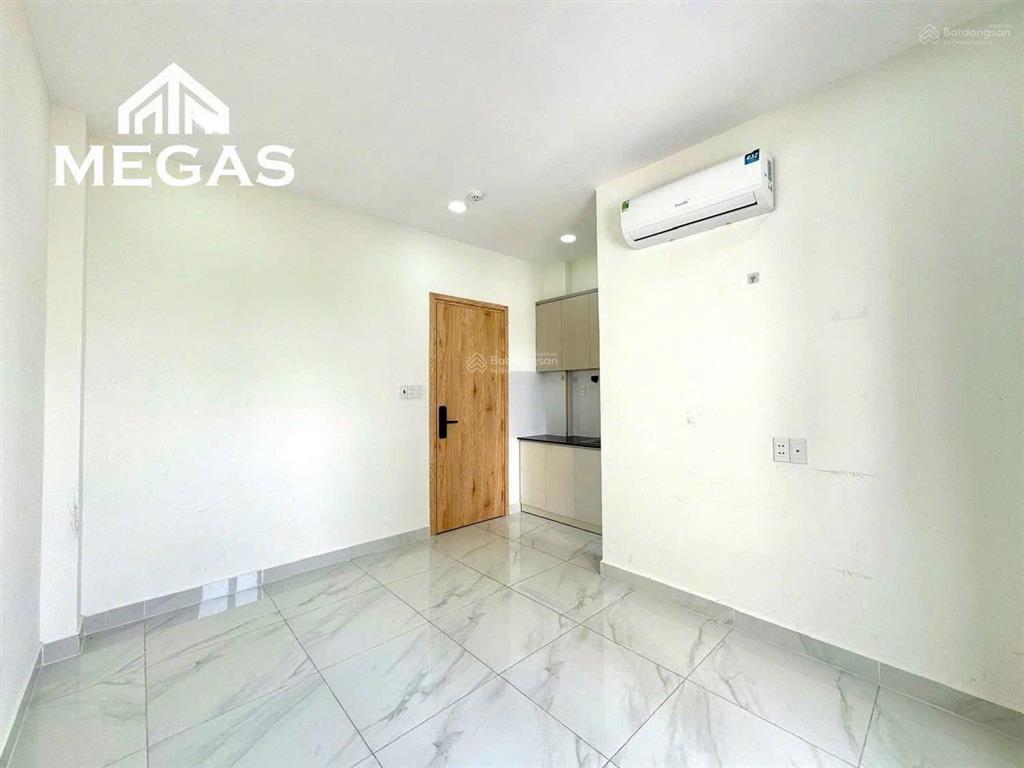Studio cửa sổ thoáng  giá rẻ chỉ 3.5triệu  có thang máy  giặt xấy ngay chung cư citi soho quận 2
