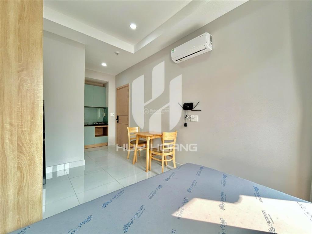 Ban công, nhà mới  thang máy ngay chung cư citi soho  trường umt quận 2