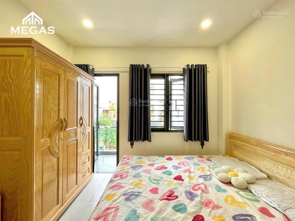 Phòng ban công máy giặt riêng giá rẻ chỉ 4 triệu ngay chung cư citi soho  trường umt quận 2