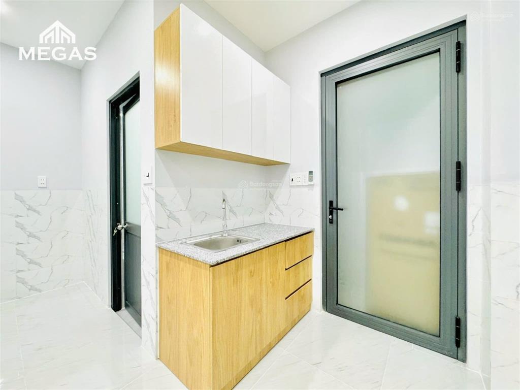 Studio full nội thất giá 3.8 triệu  có thang máy ngay chung cư citi soho  trường umt quận 2